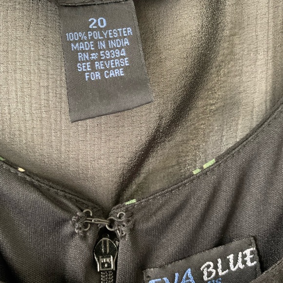 Beautiful Dress - Picture 5 of 5